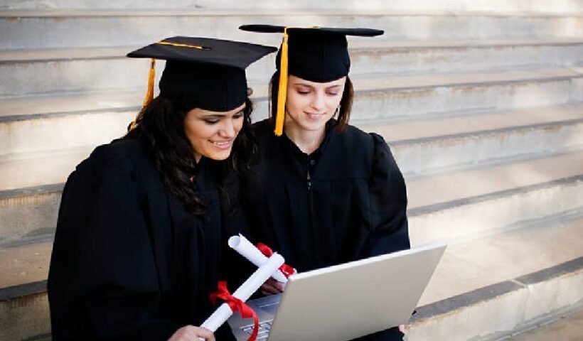 Unveiling the Future: Exploring the Dynamic Realm of Online Bachelor's Degrees